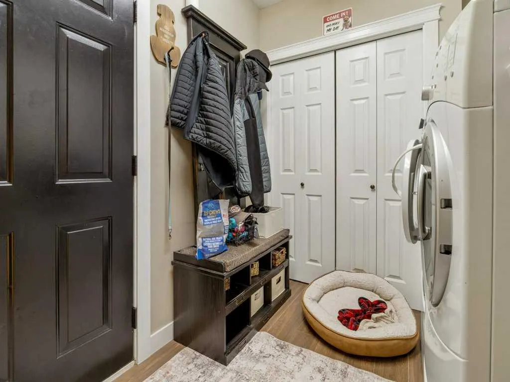 425 FAIRMOU Boulevard S