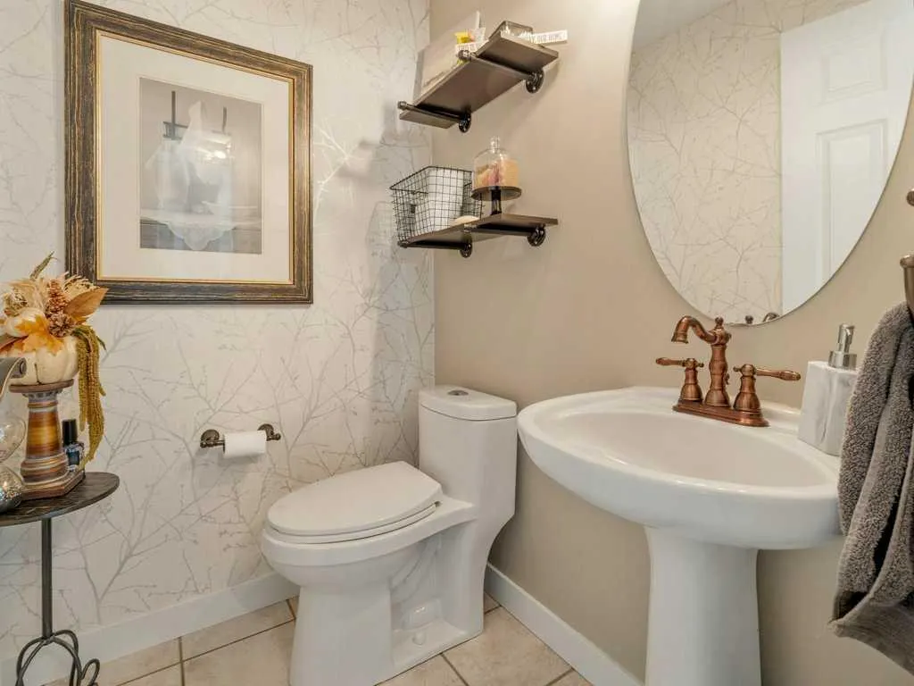 425 FAIRMOU Boulevard S