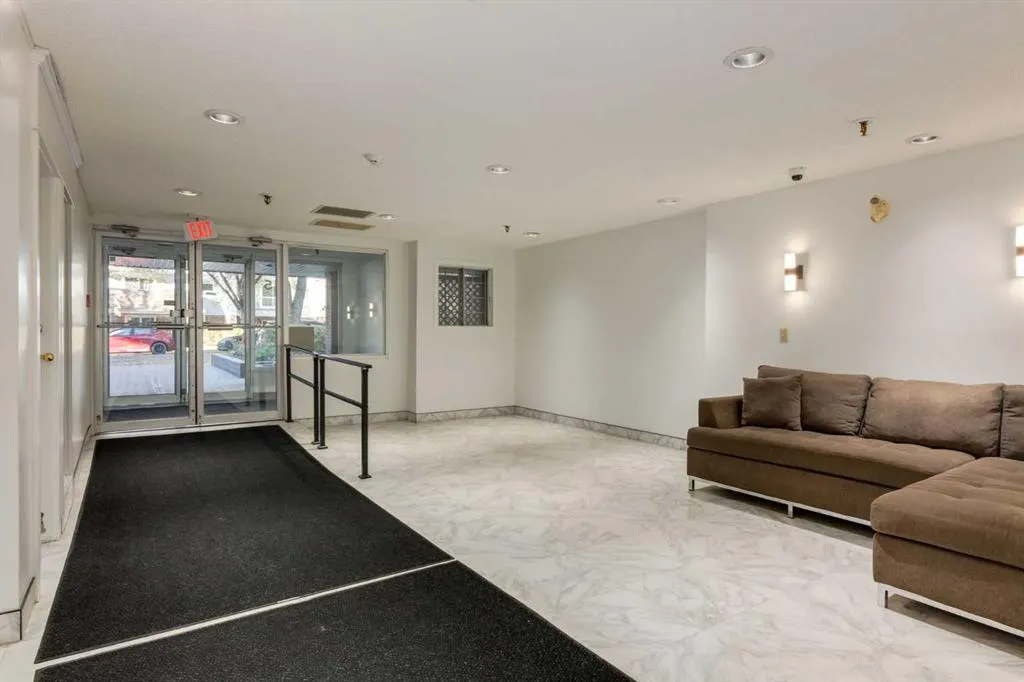 545 18 Avenue SW, #103