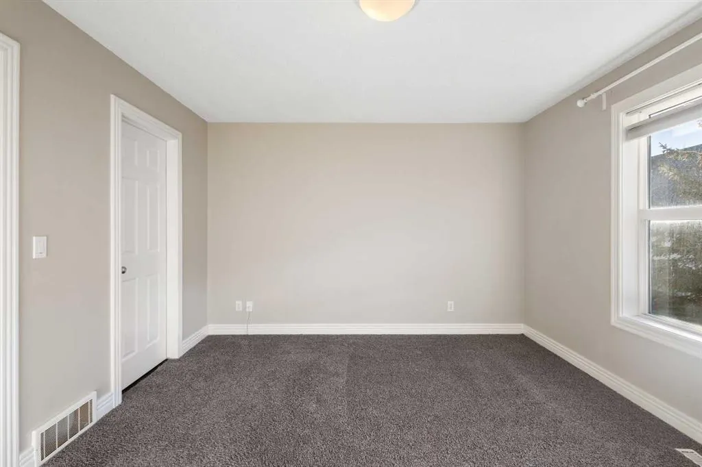 225 Bridlewood Lane SW