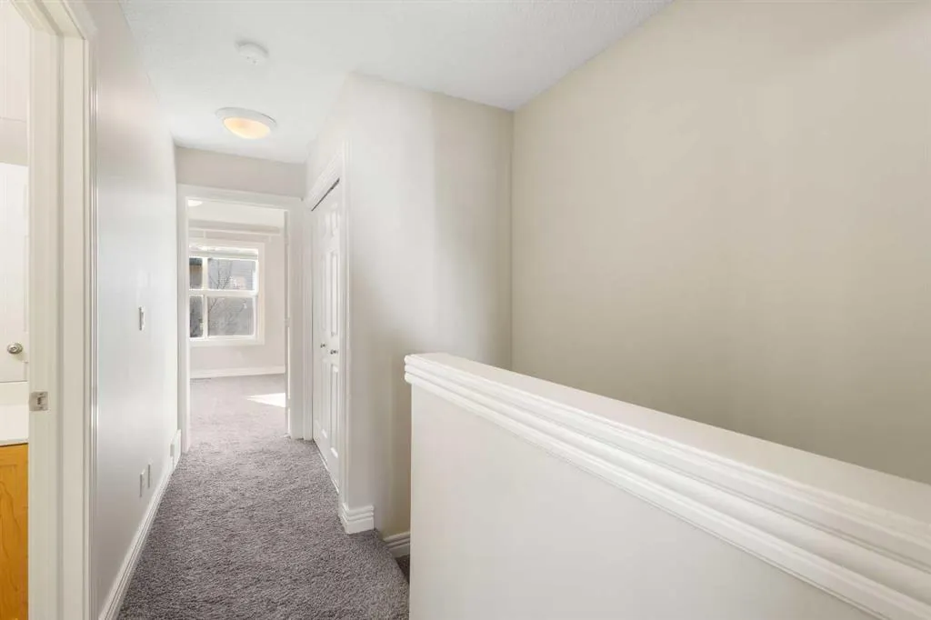 225 Bridlewood Lane SW