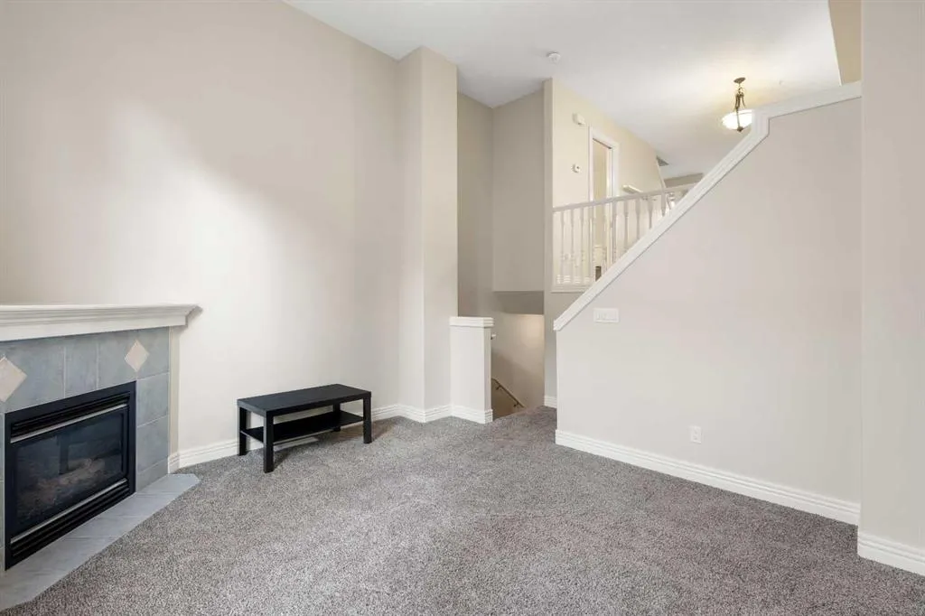 225 Bridlewood Lane SW