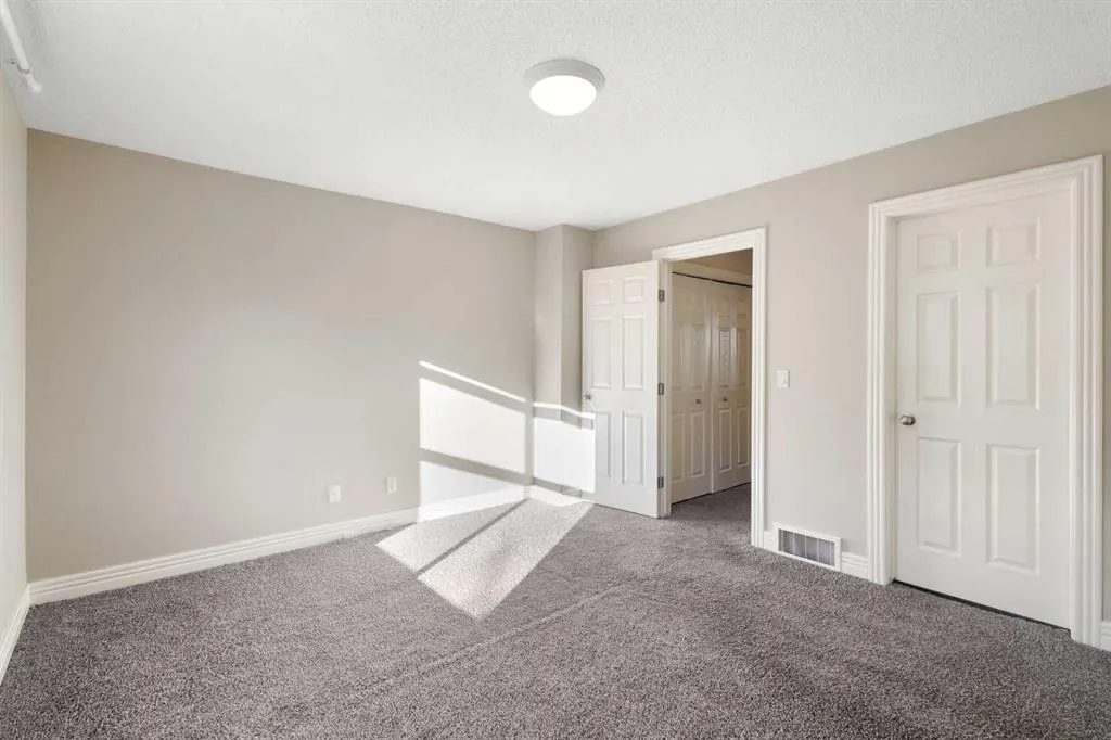 225 Bridlewood Lane SW