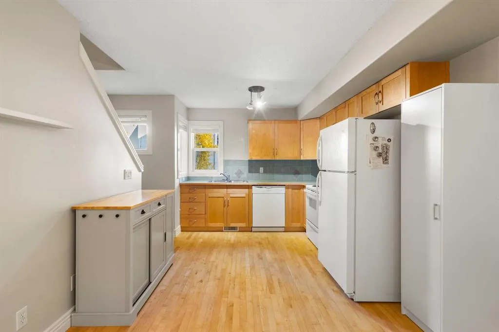 225 Bridlewood Lane SW