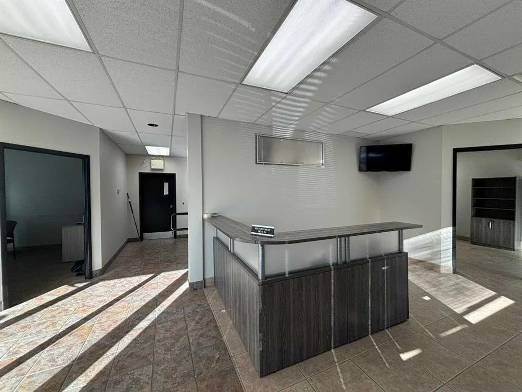 2220 Pegasus Way NE, #1 & 2