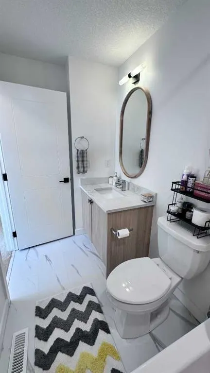 562 Seton Circle, #407