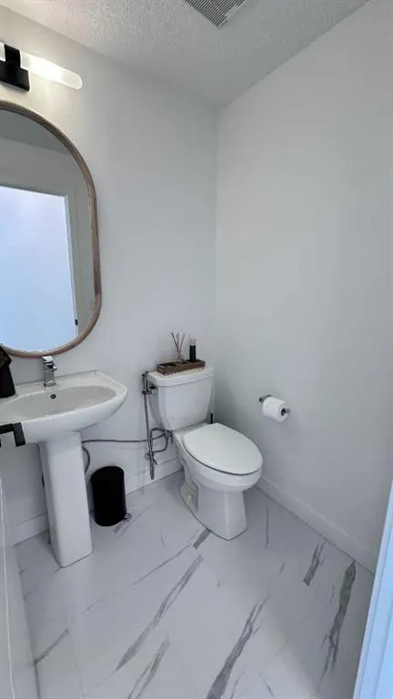 562 Seton Circle, #407