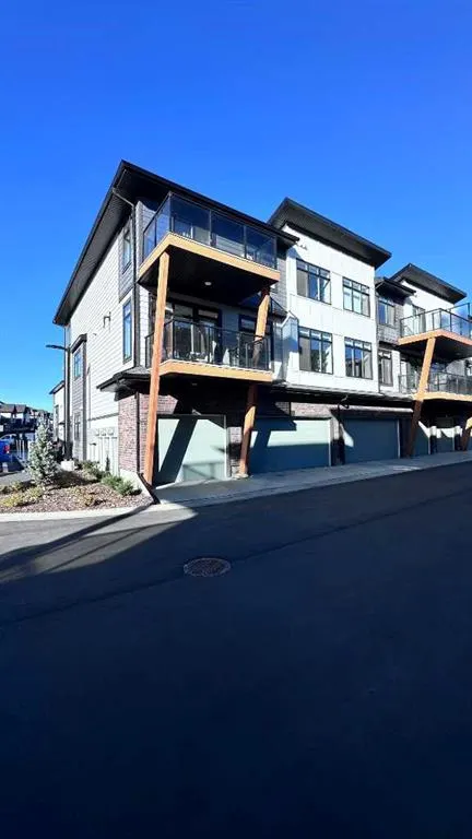 562 Seton Circle, #407