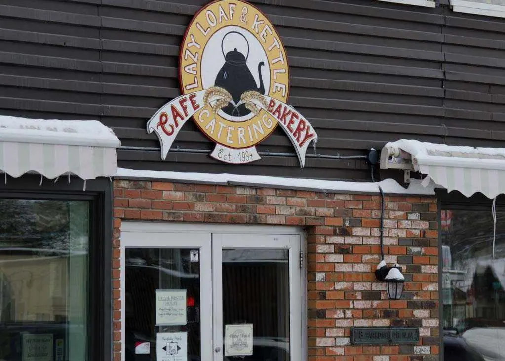 357 Point Mckay Gardens NW