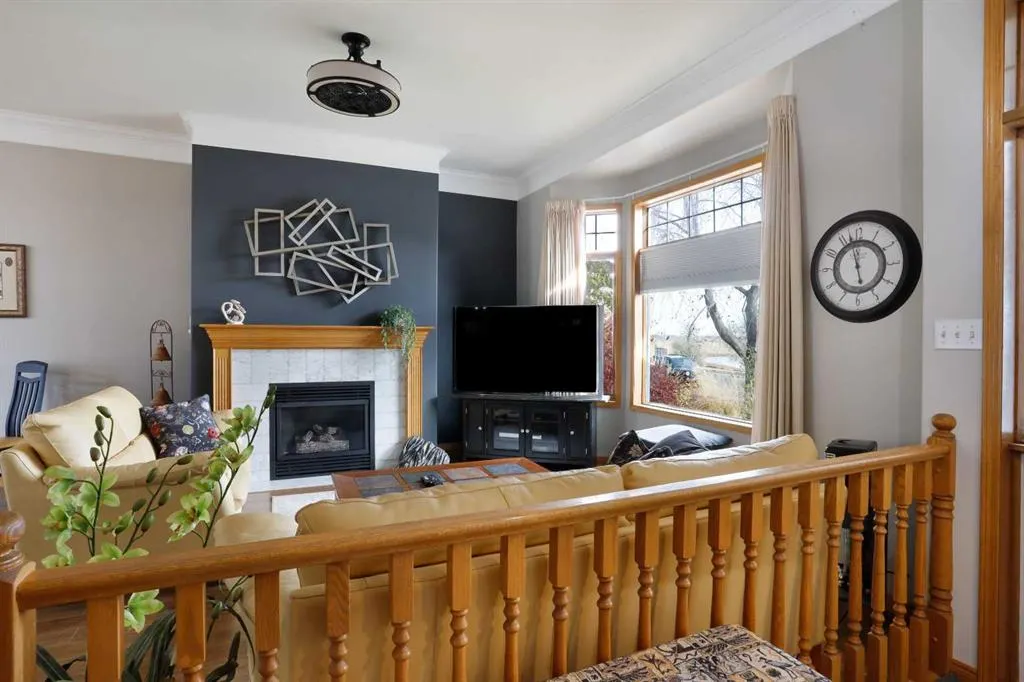 731 Parkland Drive E