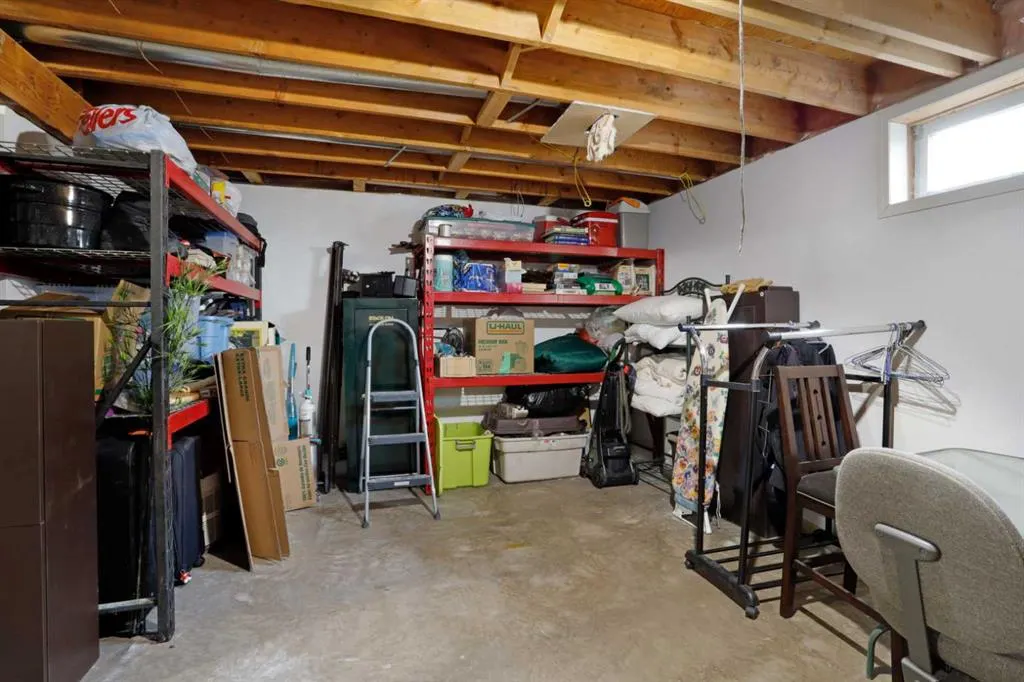 731 Parkland Drive E