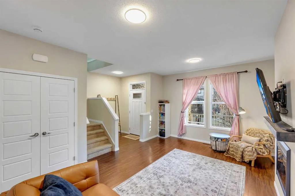 11 Williamstown Gardens NW