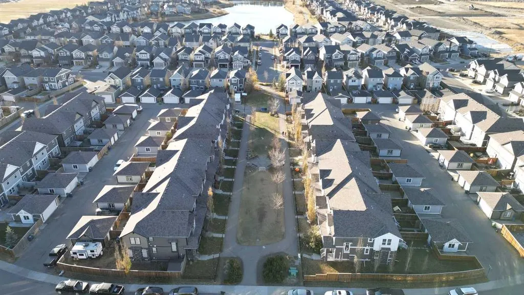 11 Williamstown Gardens NW