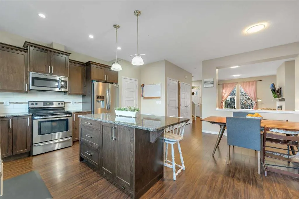 11 Williamstown Gardens NW