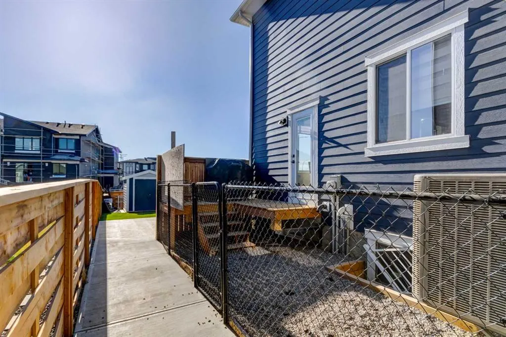 47 North Bridges Road SW