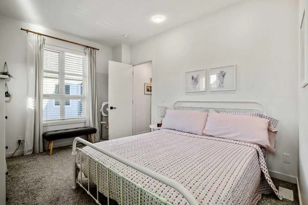 100 Walgrove Court SE, #3206