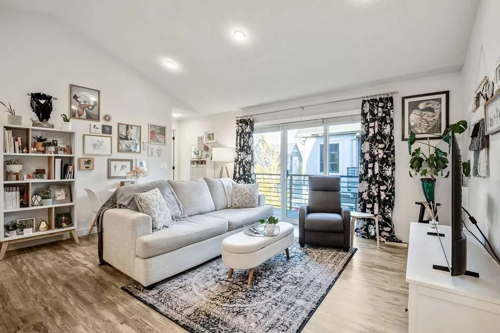 100 Walgrove Court SE, #3206