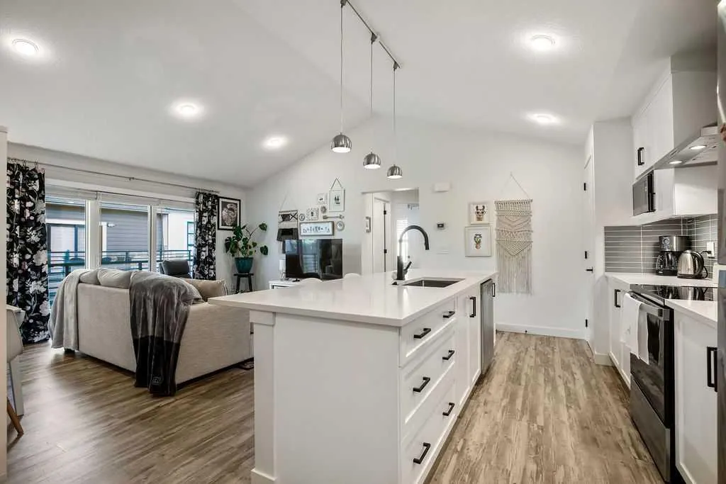 100 Walgrove Court SE, #3206