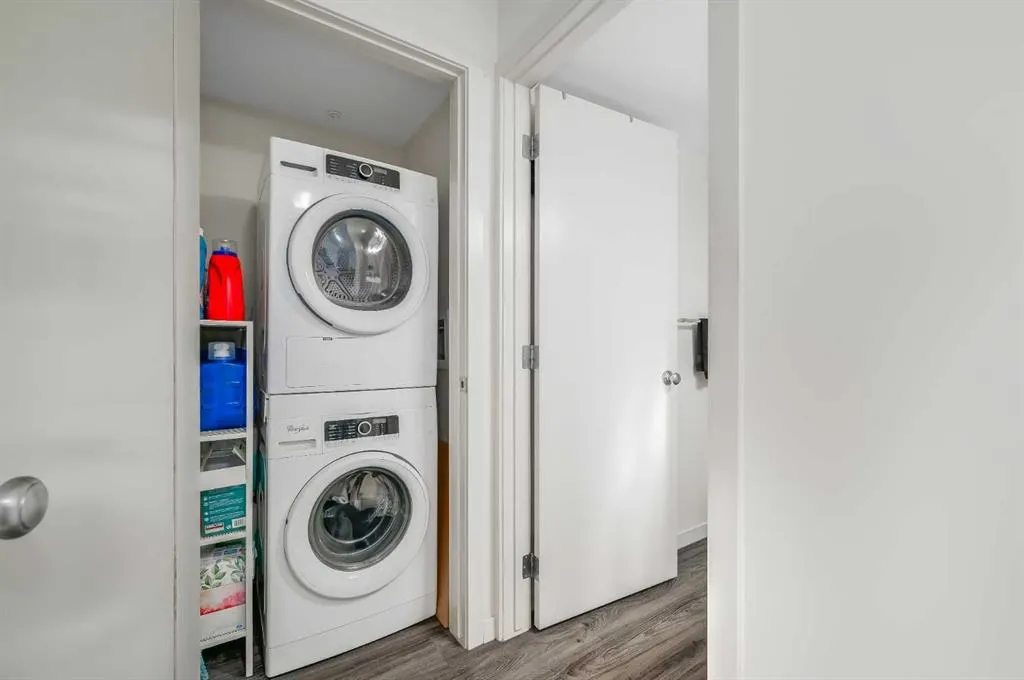 181 Skyview Ranch Manor NE, #2212