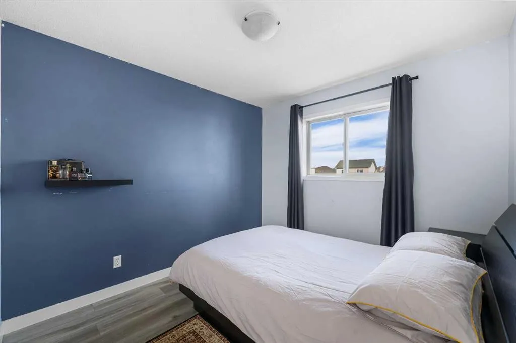 8 Martin Crossing Crescent NE