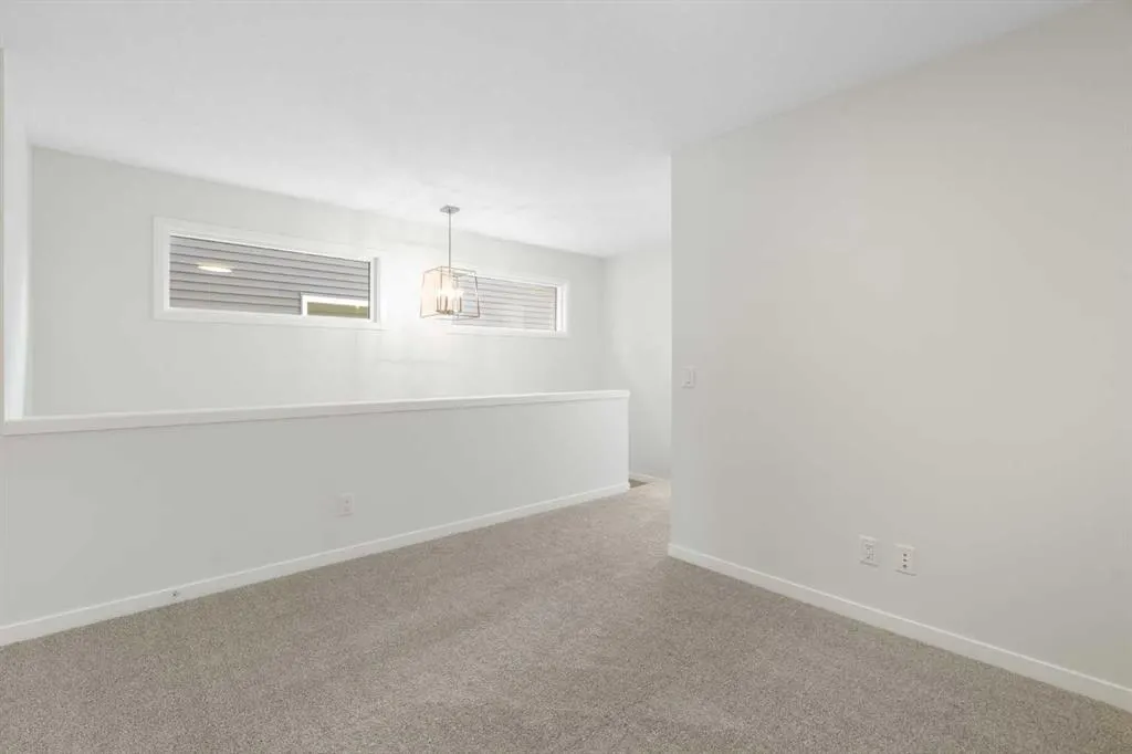 135 Creekview Gardens SW