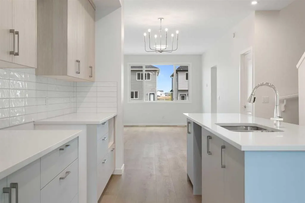 135 Creekview Gardens SW