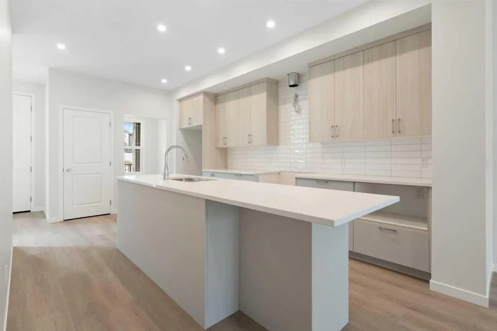 135 Creekview Gardens SW