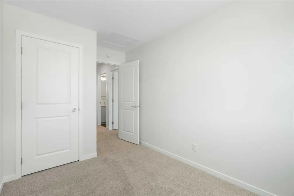 135 Creekview Gardens SW