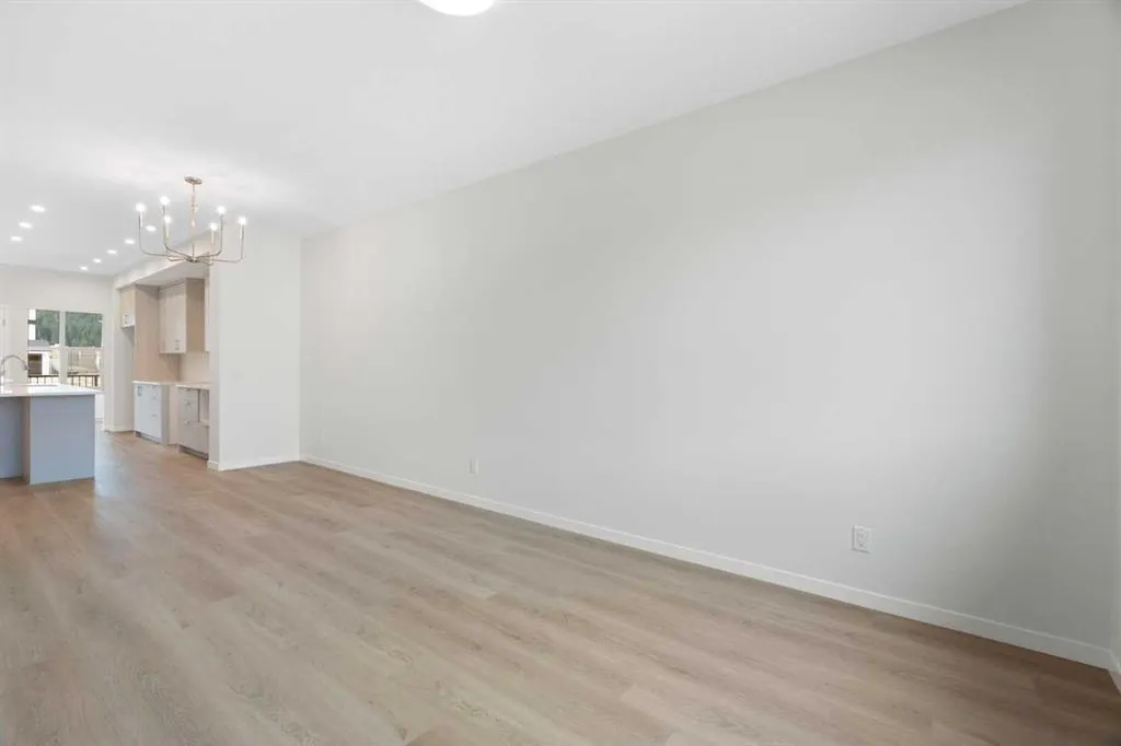 135 Creekview Gardens SW