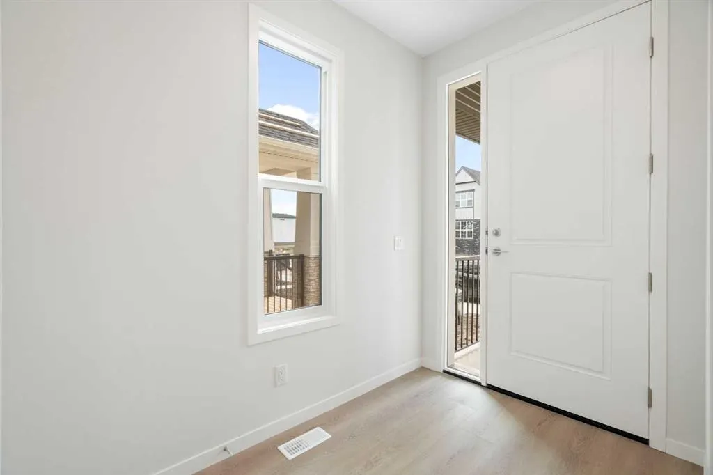 135 Creekview Gardens SW