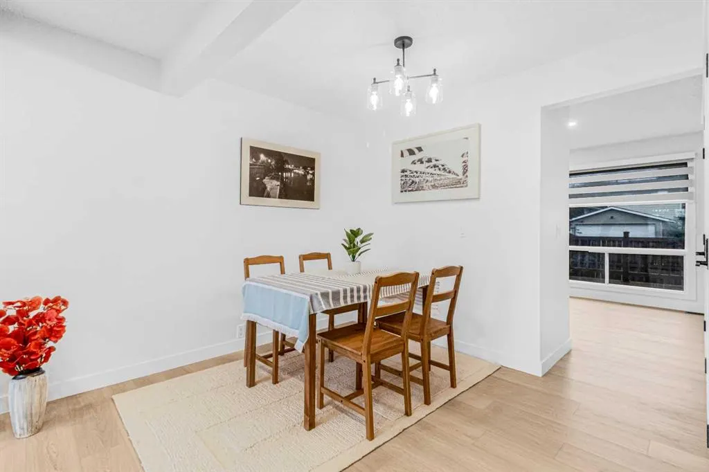 112 Erin Grove Close SE, #2