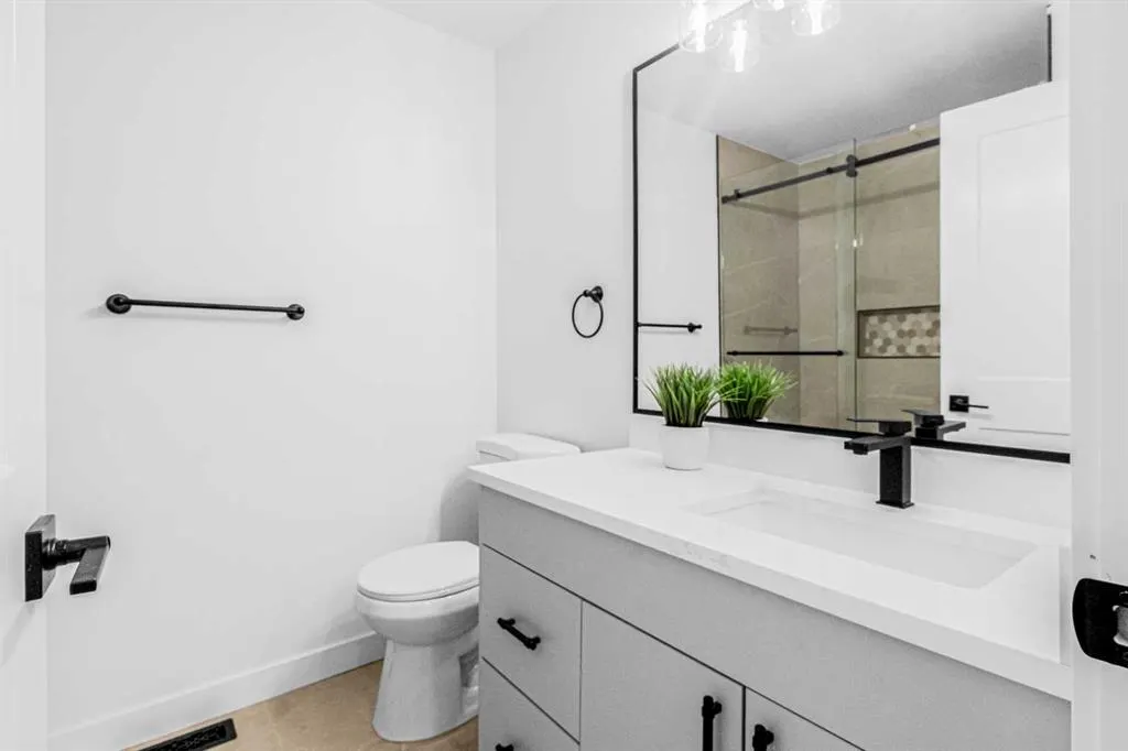 112 Erin Grove Close SE, #2