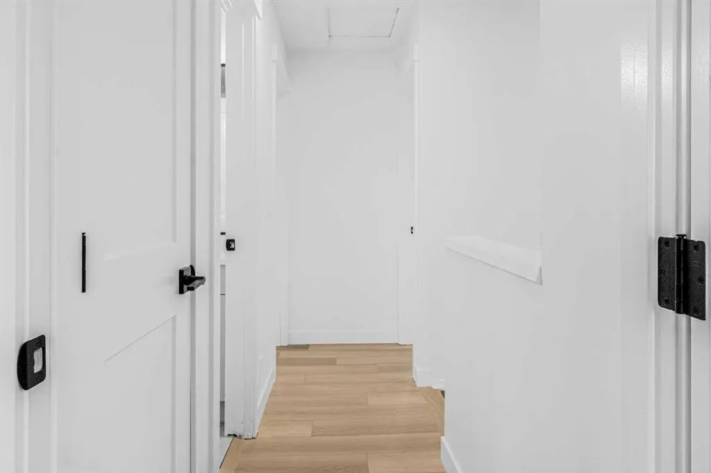 112 Erin Grove Close SE, #2