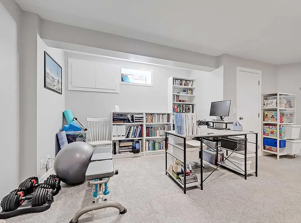 2127 34 Avenue SW, #2