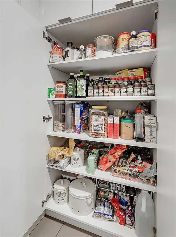 2127 34 Avenue SW, #2