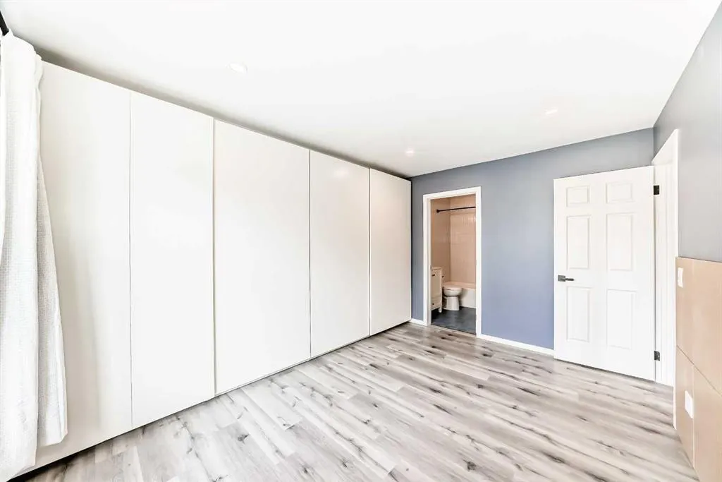 12650 Coventry Hills Way NE