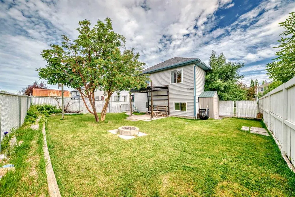 12650 Coventry Hills Way NE