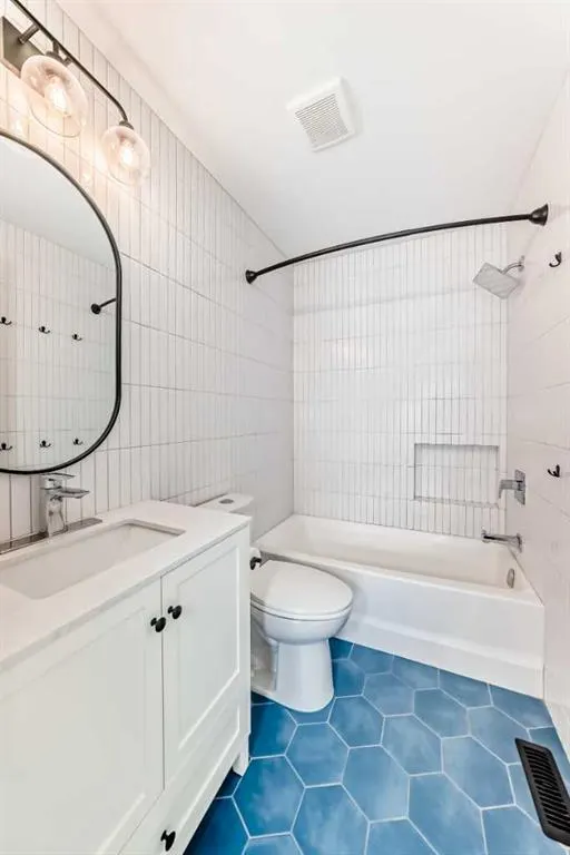 12650 Coventry Hills Way NE