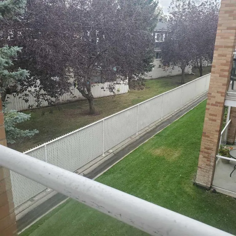 165 Manora Place NE, #222