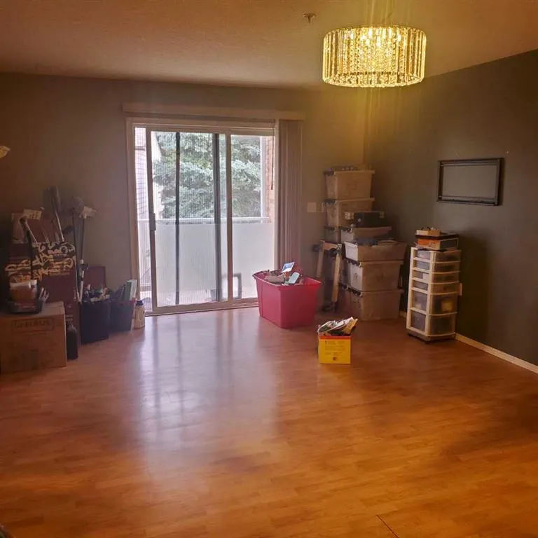 165 Manora Place NE, #222