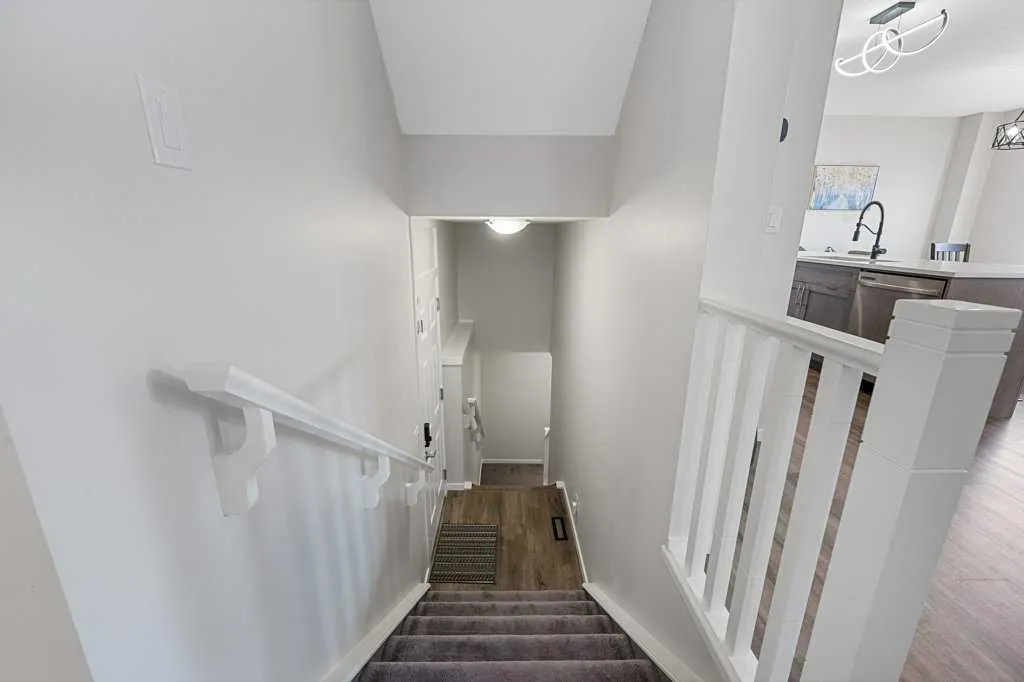 2091 Windbury Crescent SW