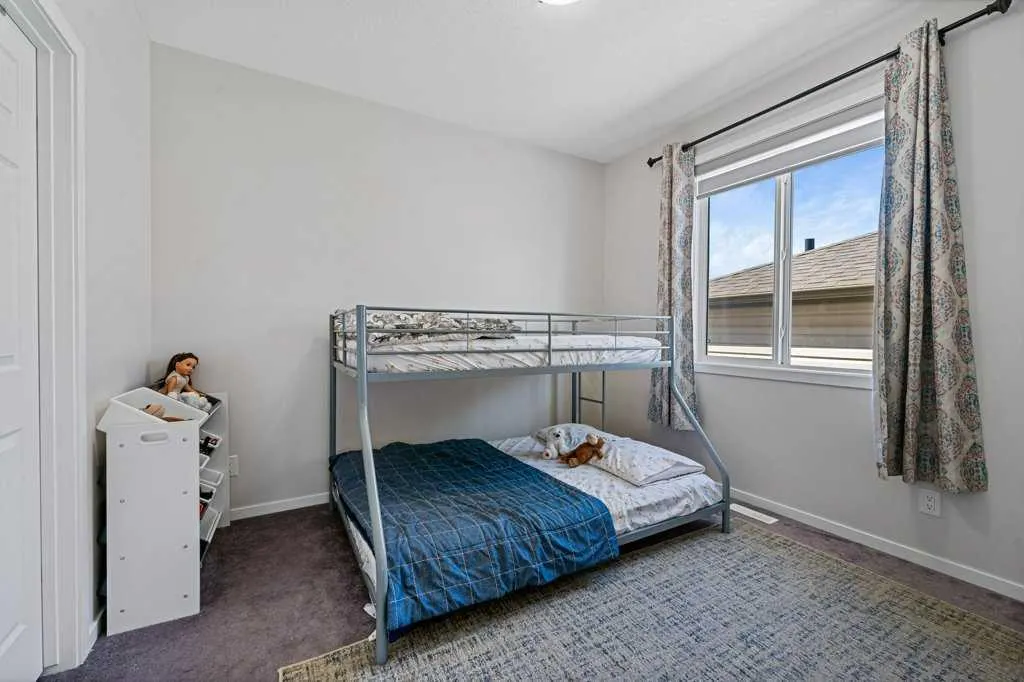 2091 Windbury Crescent SW