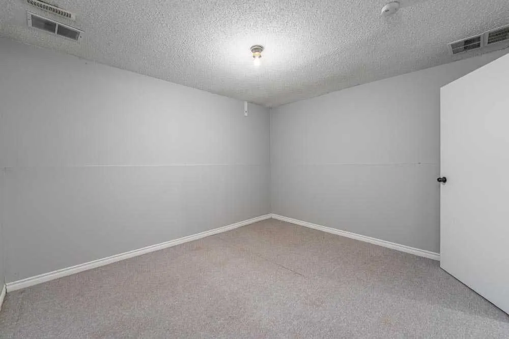 3200 60 Street NE, #4