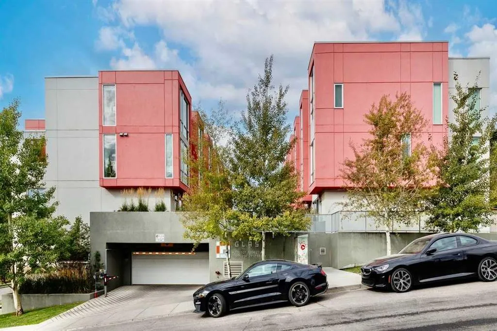 2717 17 Street SW, #208