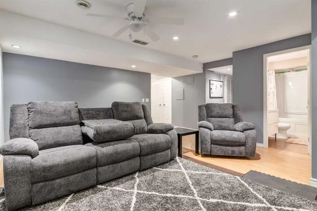 191 Panamount Heights NW