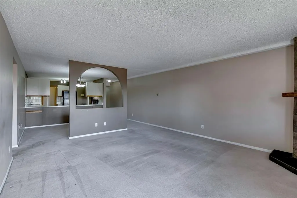 333 2 Avenue NE, #303