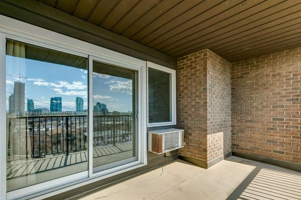 333 2 Avenue NE, #303