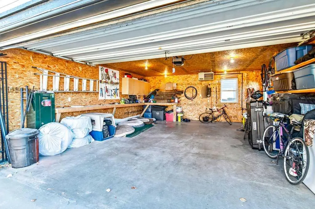 106 Woodfield Close SW