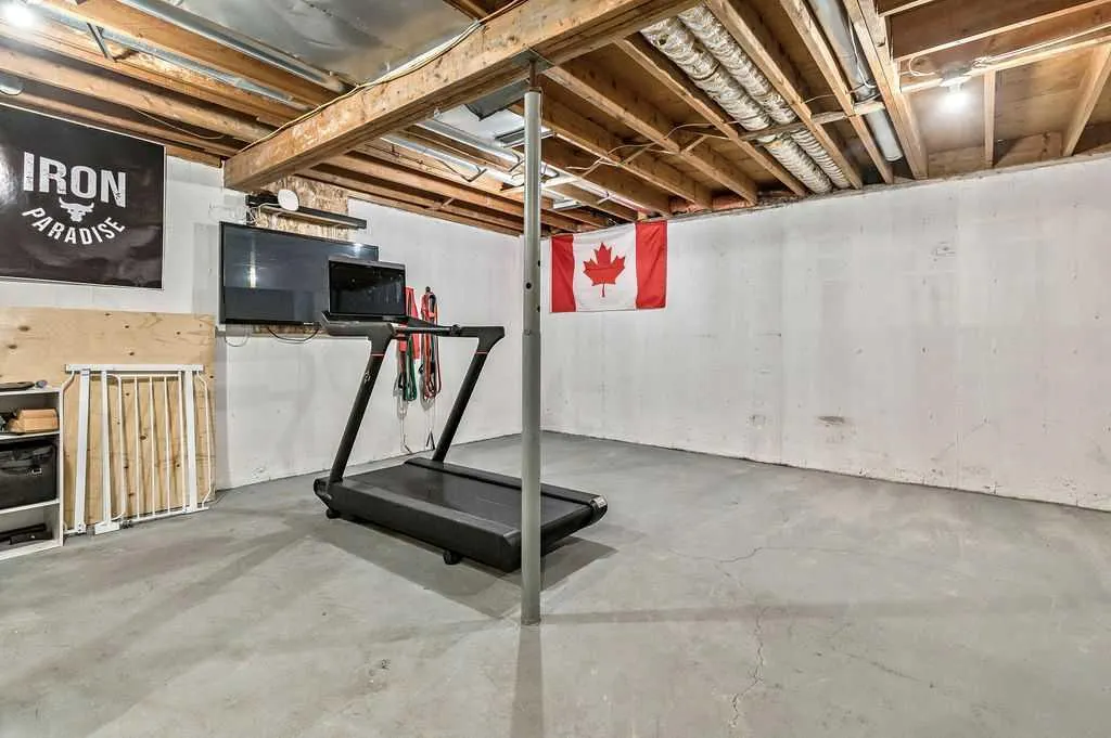 106 Woodfield Close SW