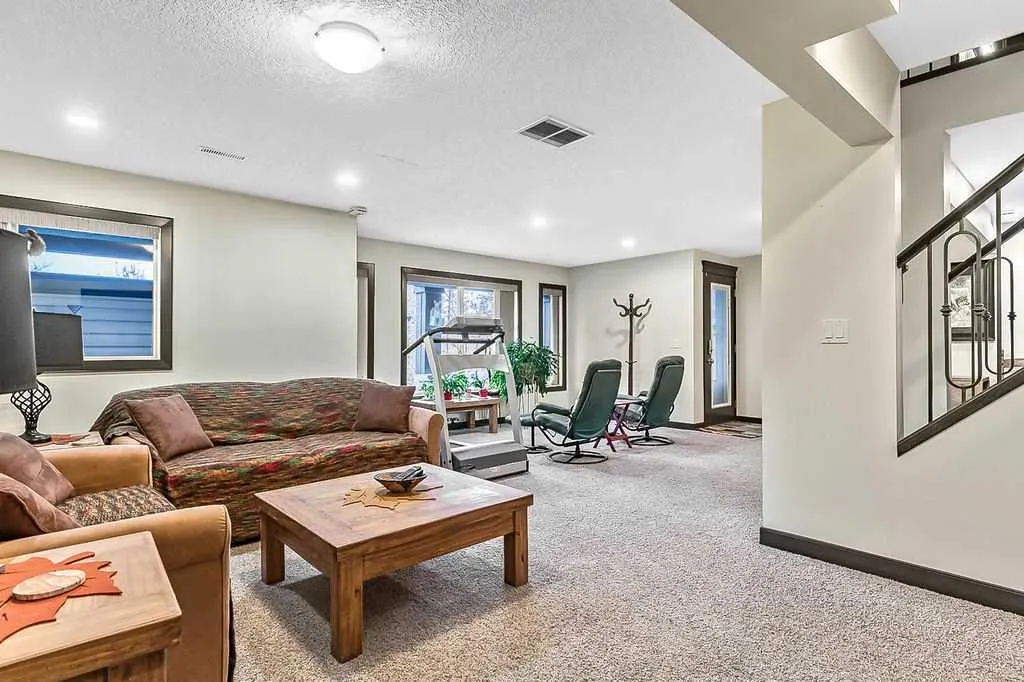 263 Willow Ridge Manor SW